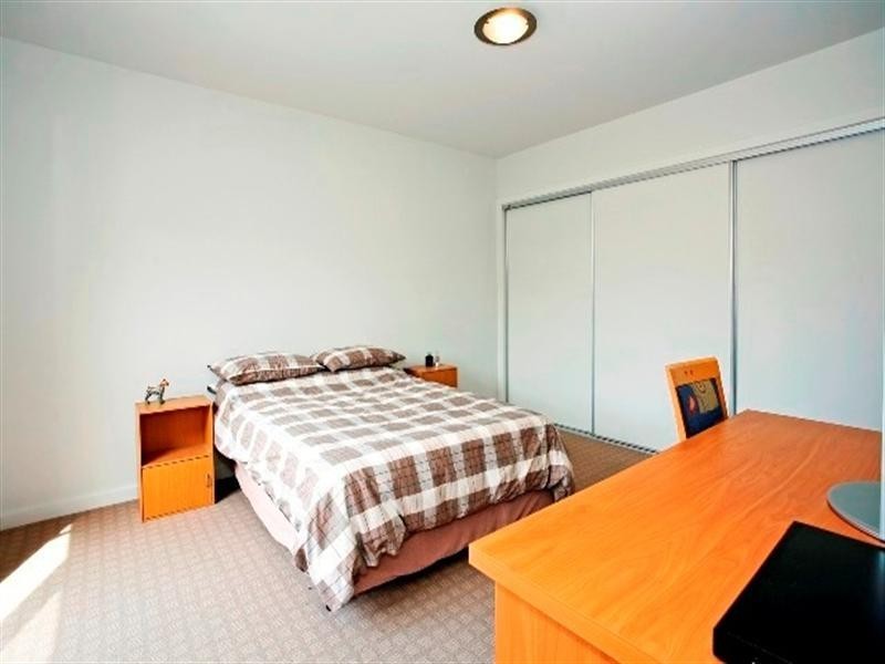 2/4 Belfast Street, Newtown VIC 3220