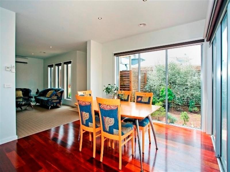 2/4 Belfast Street, Newtown VIC 3220