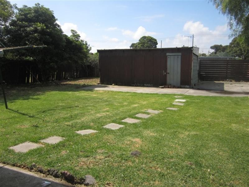 12 Karrin Court, Norlane VIC 3214