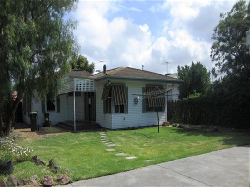 12 Karrin Court, Norlane VIC 3214