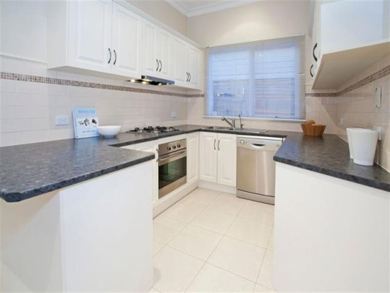 18 Walker Street, Rippleside VIC 3215