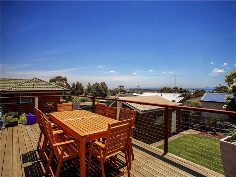 20 Donvale Drive, Leopold VIC 3224