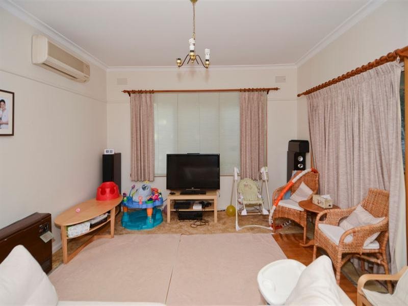 11 Riverview Terrace, Belmont VIC 3216