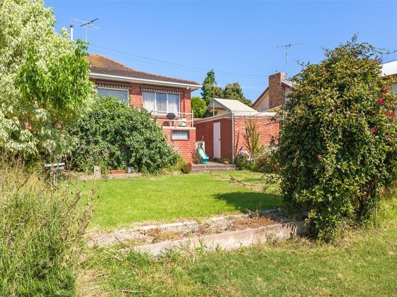 11 Riverview Terrace, Belmont VIC 3216