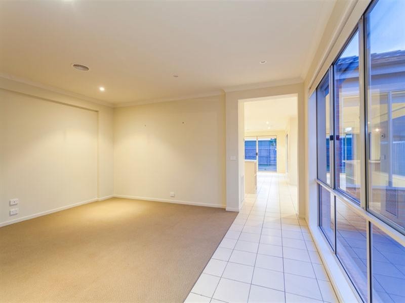 11 Nell Link, Leopold VIC 3224