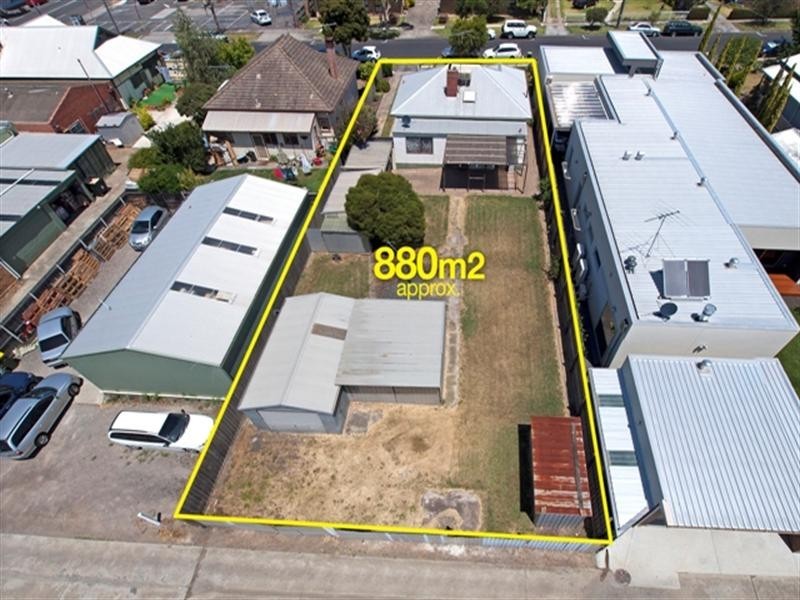 4 Roxby Street, Manifold Heights VIC 3218