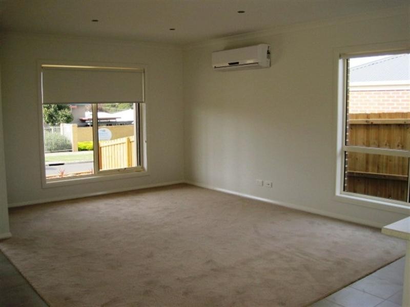 1/11 Matthew Street, Grovedale VIC 3216