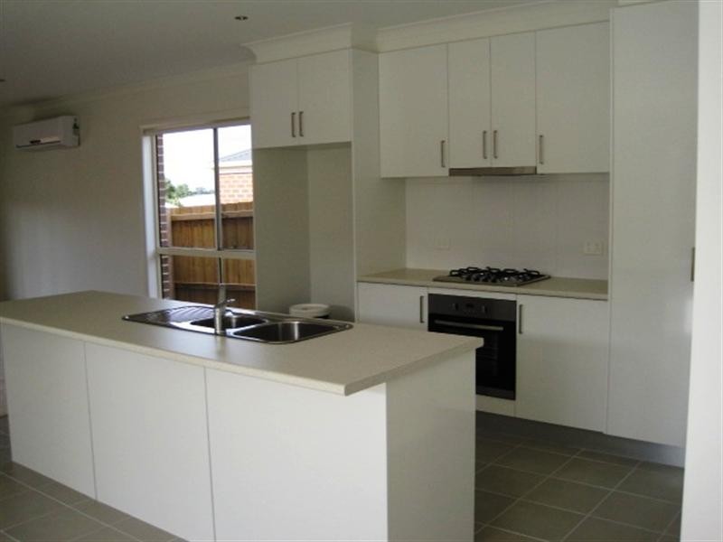 1/11 Matthew Street, Grovedale VIC 3216