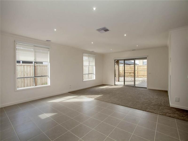 35 Creekside Drive, Drysdale VIC 3222