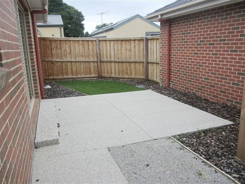 1/96 Roslyn Road, Belmont VIC 3216