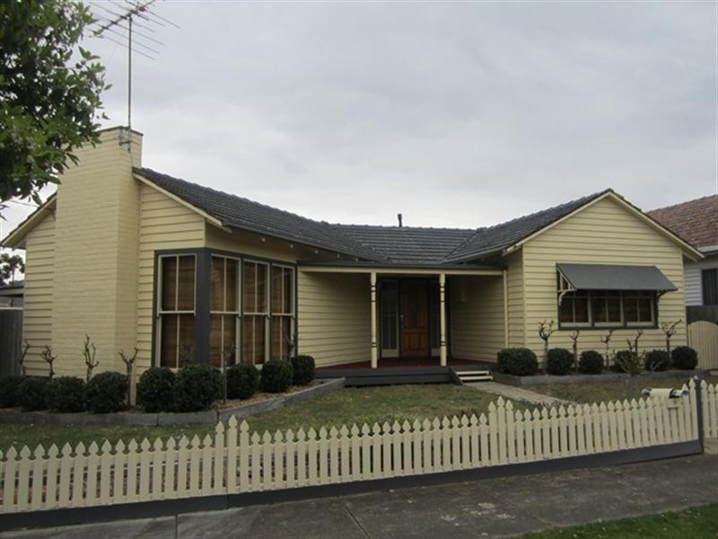 9 Carrington Street, East Geelong VIC 3219