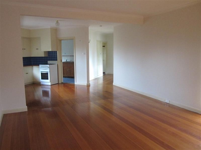 9 Carrington Street, East Geelong VIC 3219