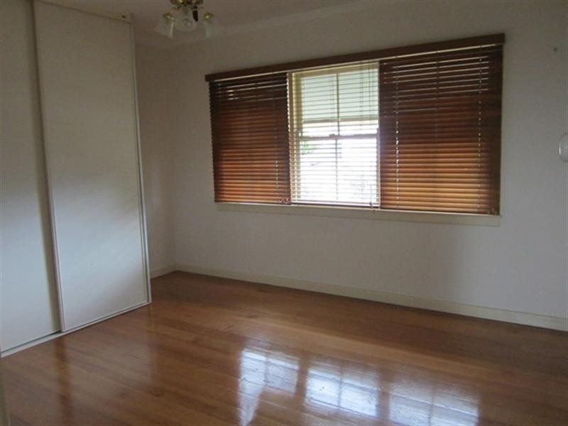 9 Carrington Street, East Geelong VIC 3219