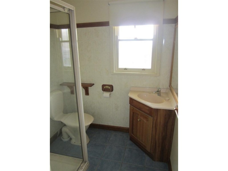 9 Carrington Street, East Geelong VIC 3219