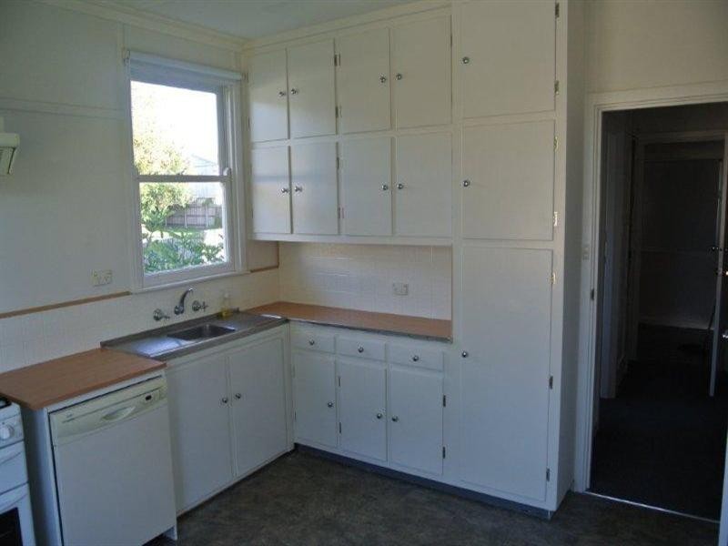 6 Emu Court, Norlane VIC 3214