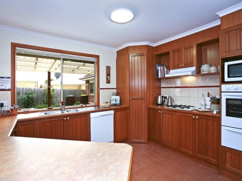 4 Cabernet Crescent, Waurn Ponds VIC 3216