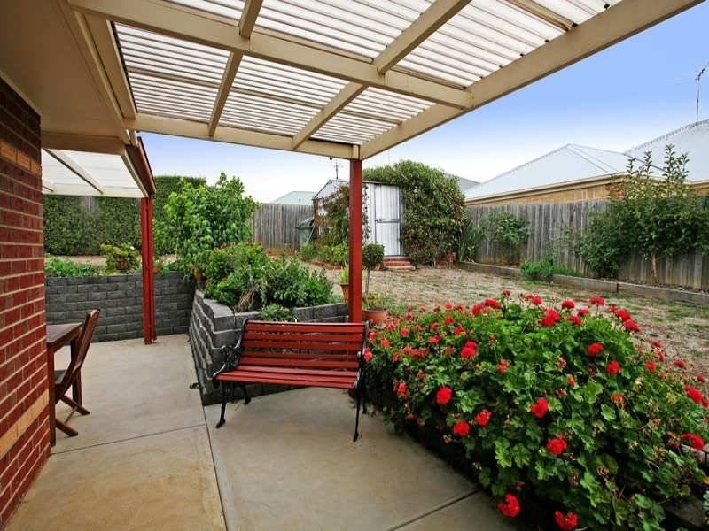 4 Cabernet Crescent, Waurn Ponds VIC 3216