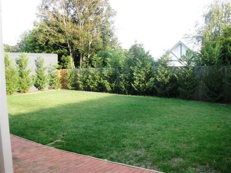 7 Laurel Bank Parade, Newtown VIC 3220