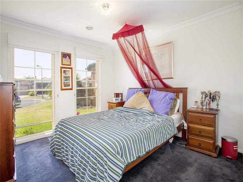 12 Sonia Court, Lara VIC 3212
