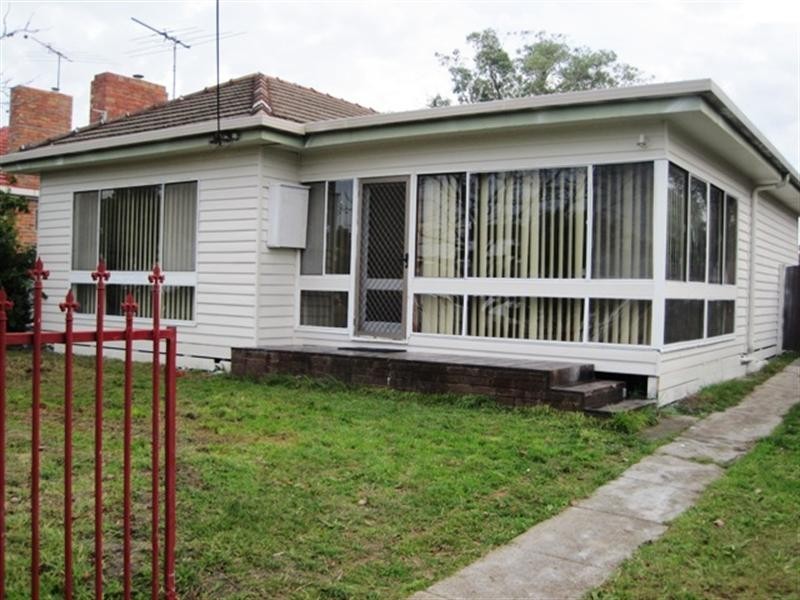 70 Vines Road, Hamlyn Heights VIC 3215