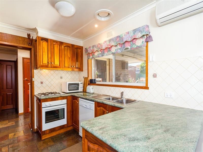 6 Tamala Avenue, Marshall VIC 3216