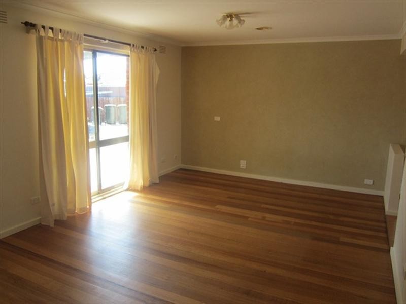 12 Armstrong Court, Whittington VIC 3219