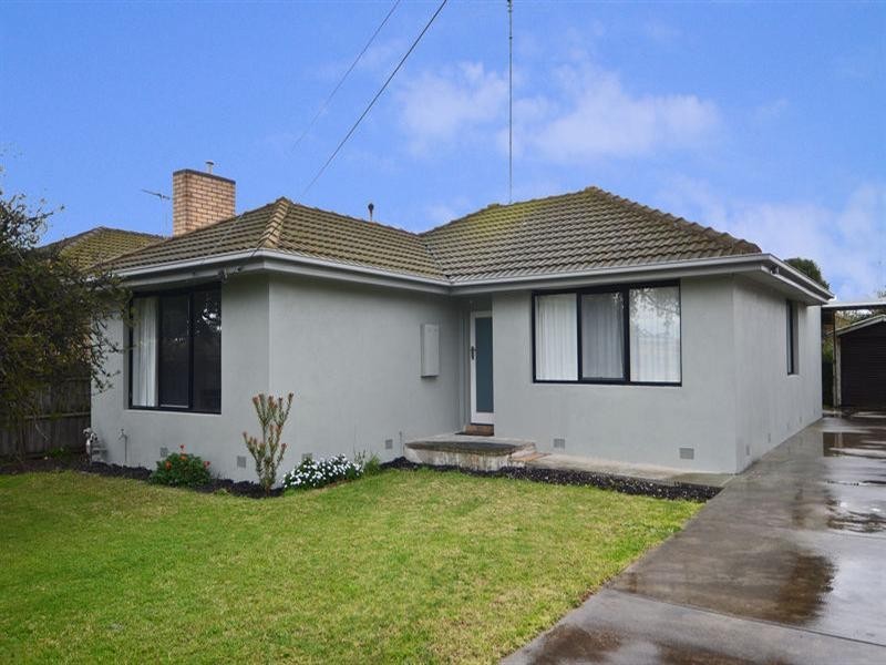 31 Seabeach Parade, North Shore VIC 3214