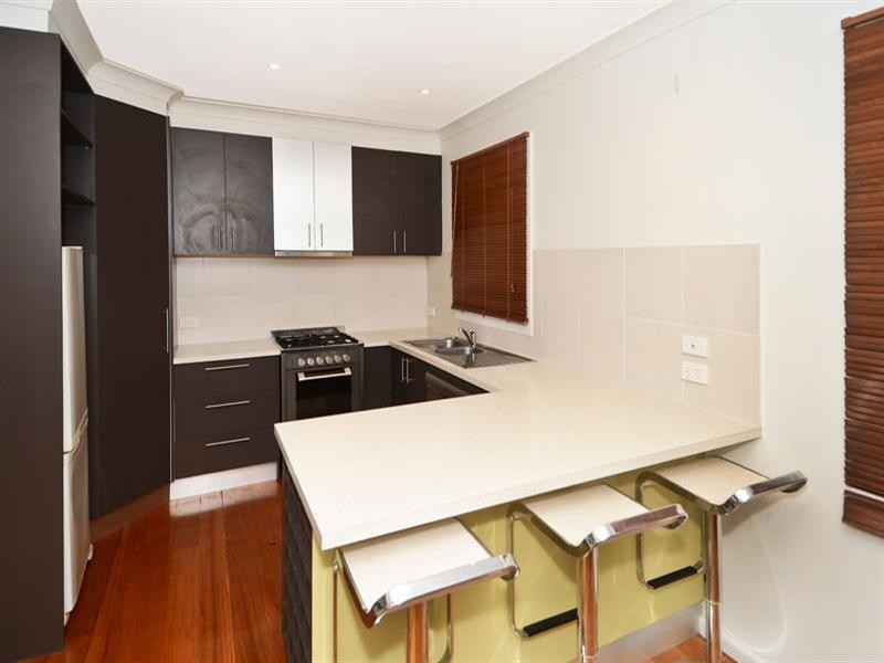 31 Seabeach Parade, North Shore VIC 3214