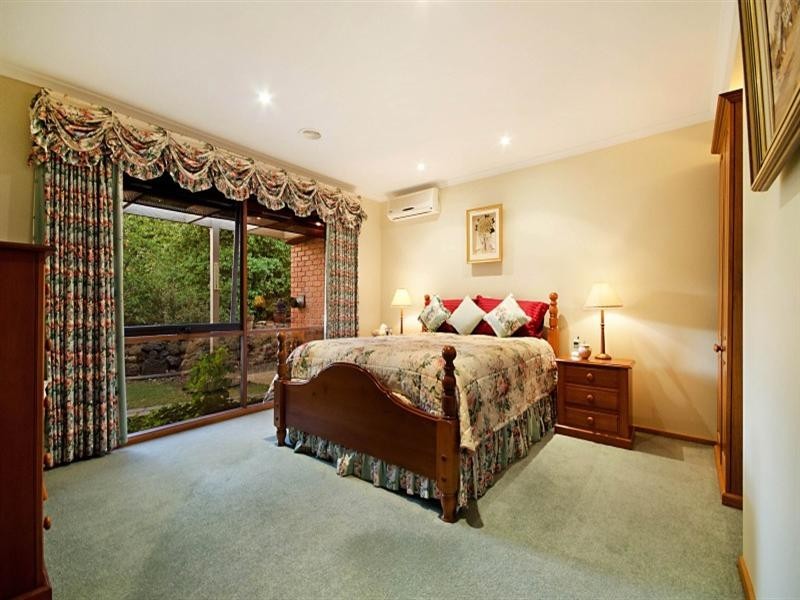 1 Farrer Close, Wandana Heights VIC 3216