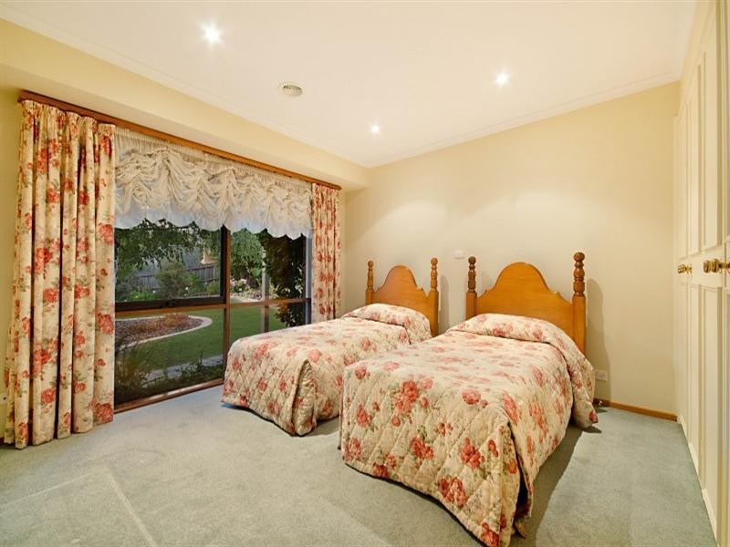 1 Farrer Close, Wandana Heights VIC 3216
