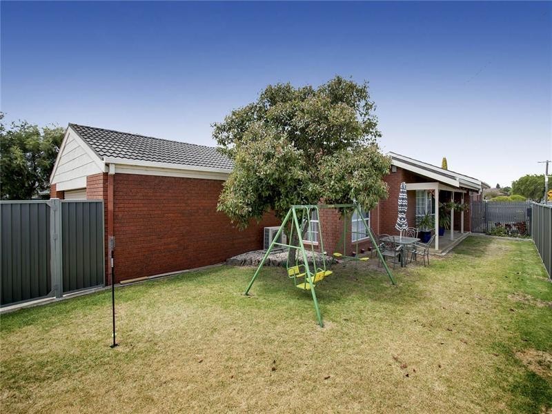 1 Durran Street, St Albans Park VIC 3219