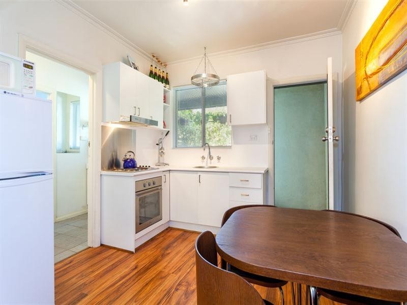 2/14 Osborne Avenue, North Geelong VIC 3215