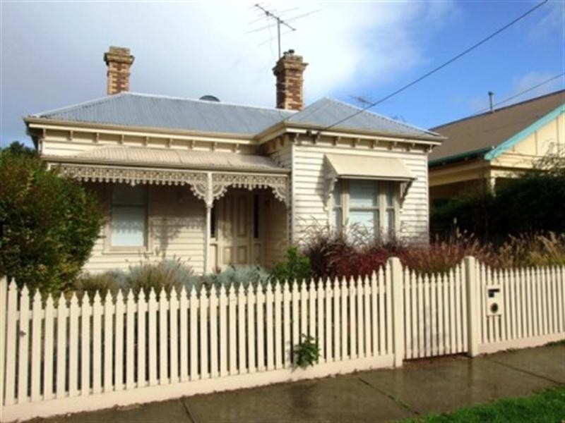 35 Waratah Street, Geelong West VIC 3218