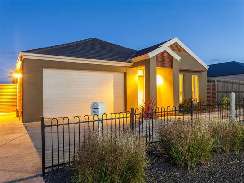 13 Malbec Loop, Waurn Ponds VIC 3216