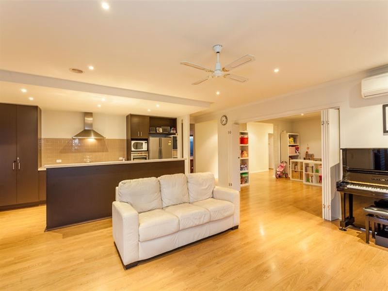 13 Malbec Loop, Waurn Ponds VIC 3216