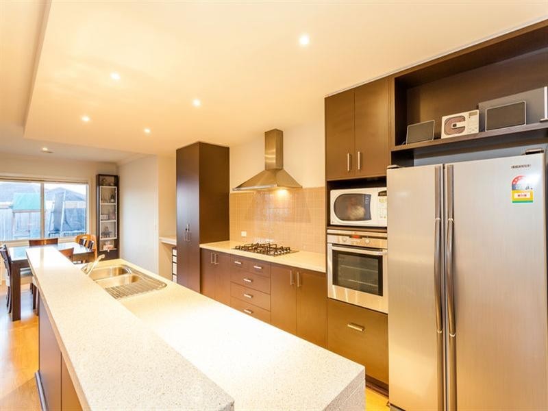 13 Malbec Loop, Waurn Ponds VIC 3216