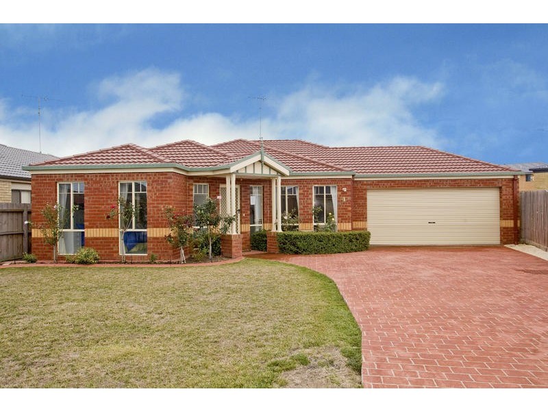 4 Newbank Court, Leopold VIC 3224