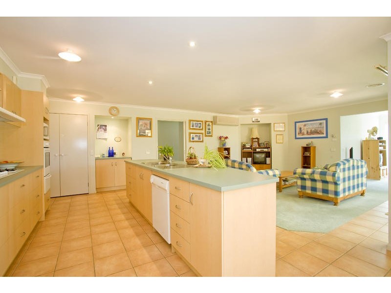 4 Newbank Court, Leopold VIC 3224