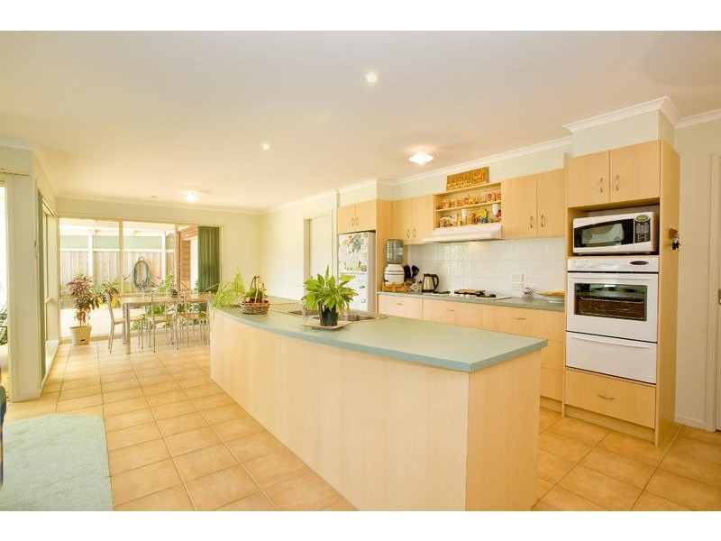 4 Newbank Court, Leopold VIC 3224