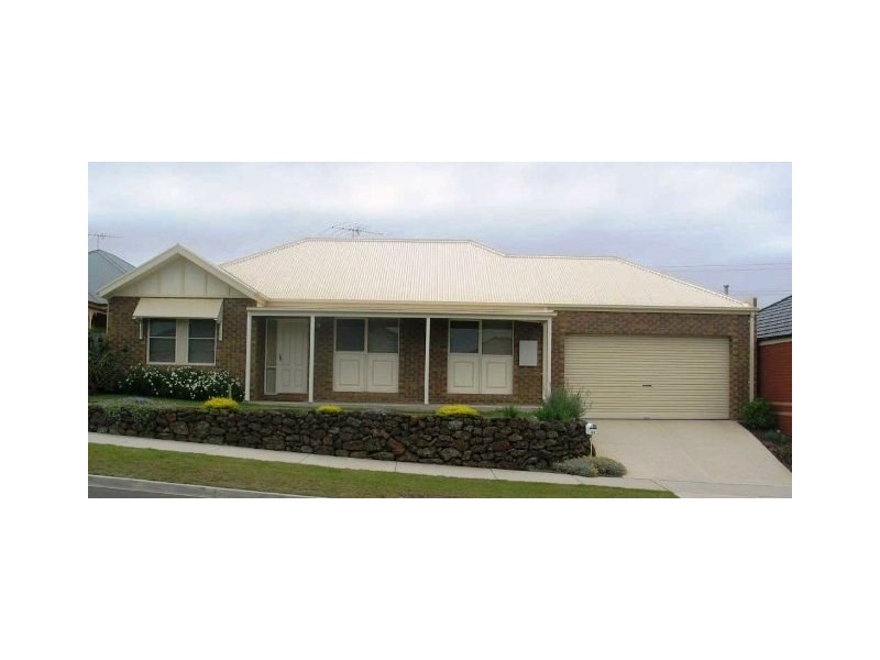 93 Augustine Drive, Highton VIC 3216