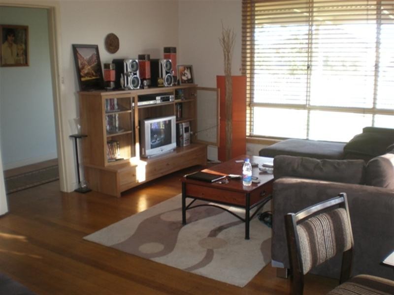 33 Watsons Road, Newcomb VIC 3219