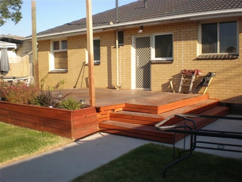 33 Watsons Road, Newcomb VIC 3219