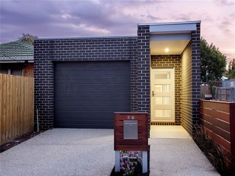 5B College Court, Newtown VIC 3220