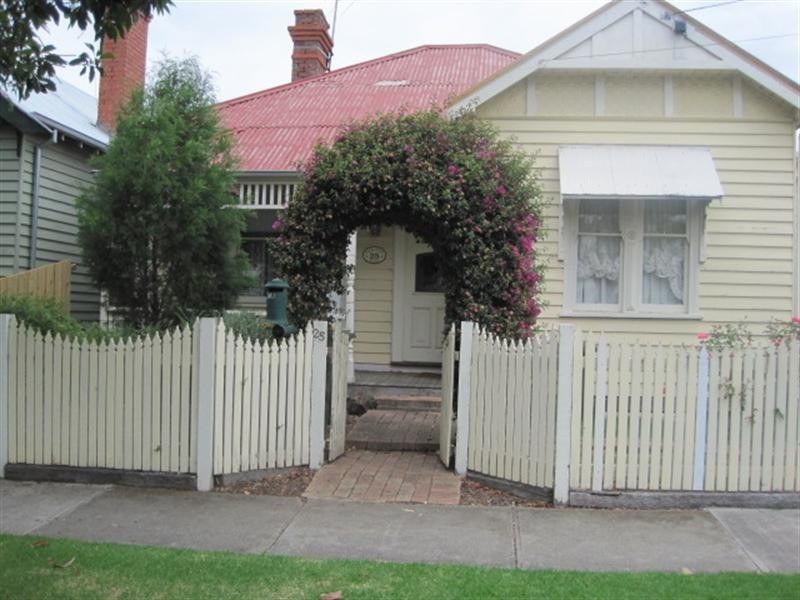 25 Waratah Street, Geelong West VIC 3218