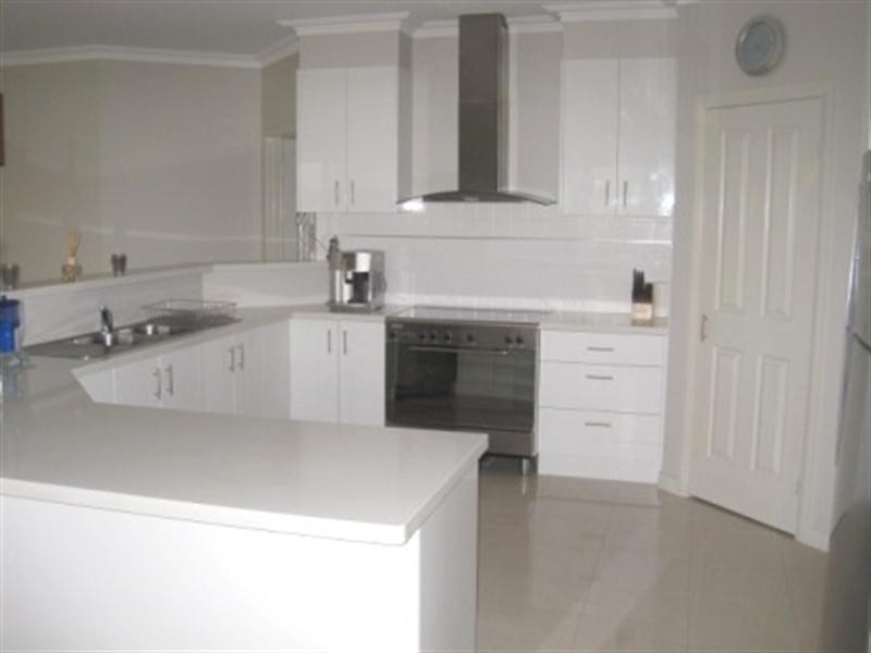 10 Cedarville Close, Highton VIC 3216