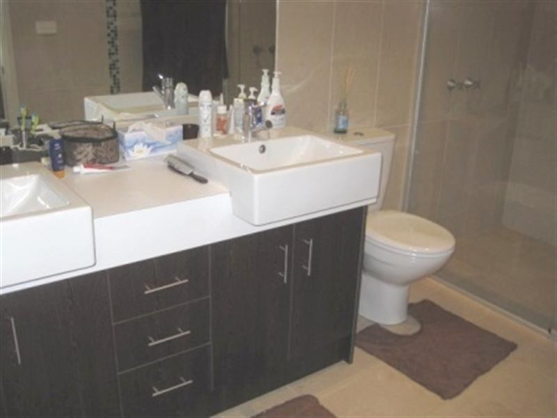 10 Cedarville Close, Highton VIC 3216