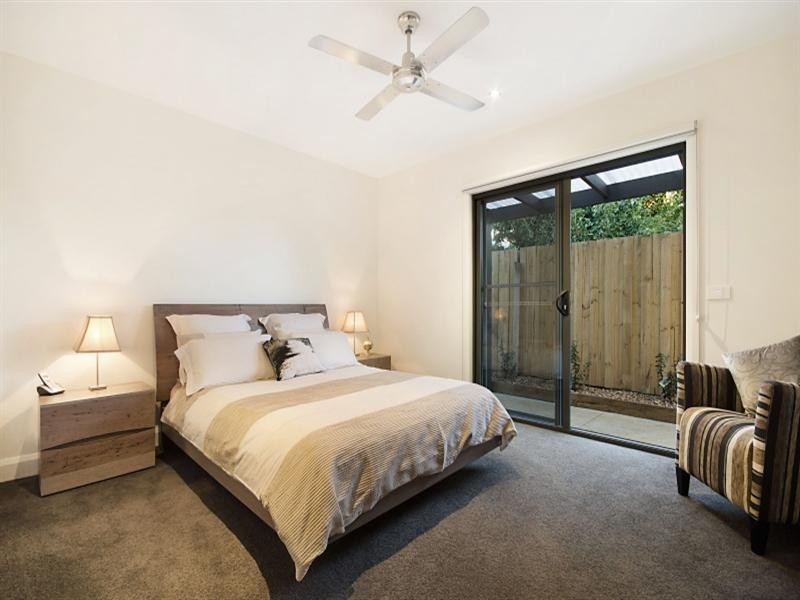 2/10 Fairview Street, Belmont VIC 3216