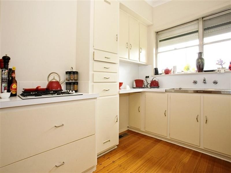 31 Hibiscus Crescent, Newcomb VIC 3219