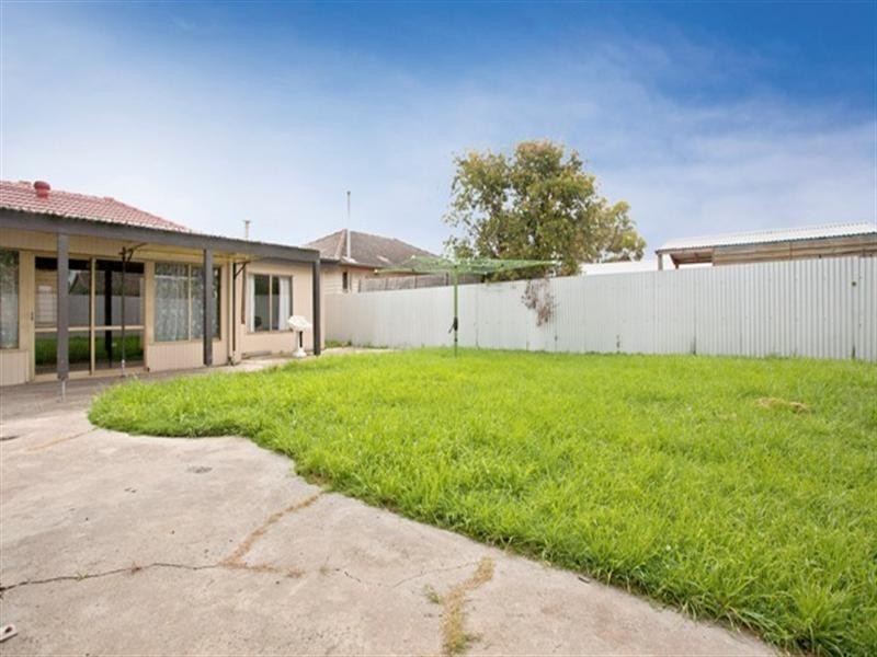22 Charles Street, Newcomb VIC 3219