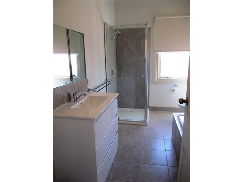 14 Bay Street, Rippleside VIC 3215